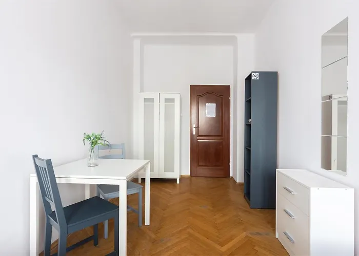 Rooms Nearto Main Square